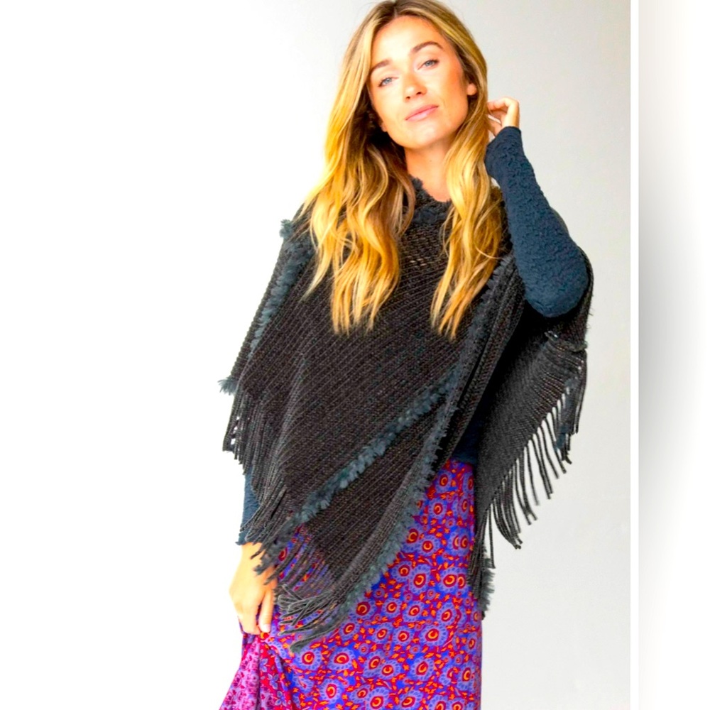 NWT Natural Life Charcoal Chenille Poncho Scarf